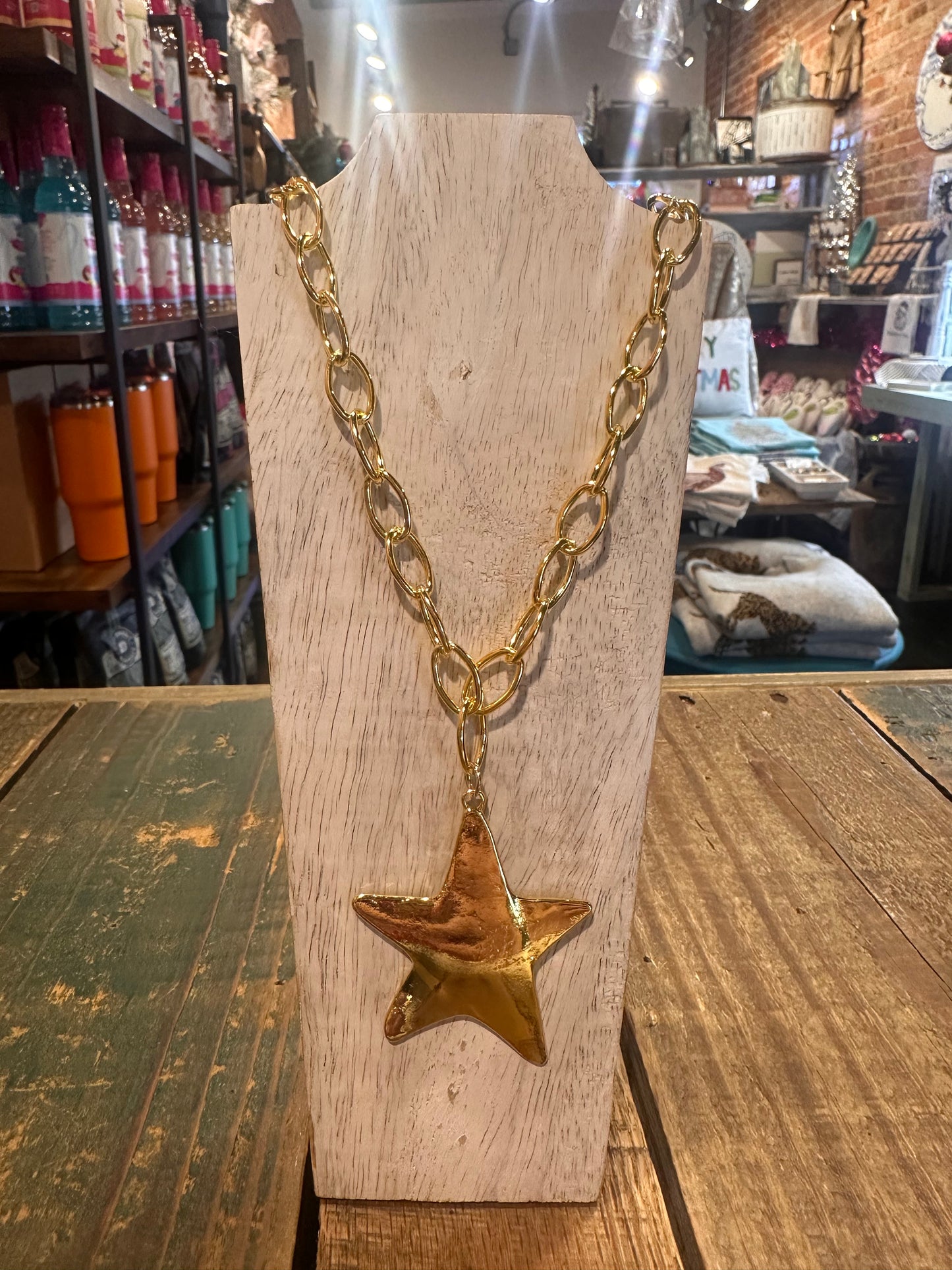Big star necklace