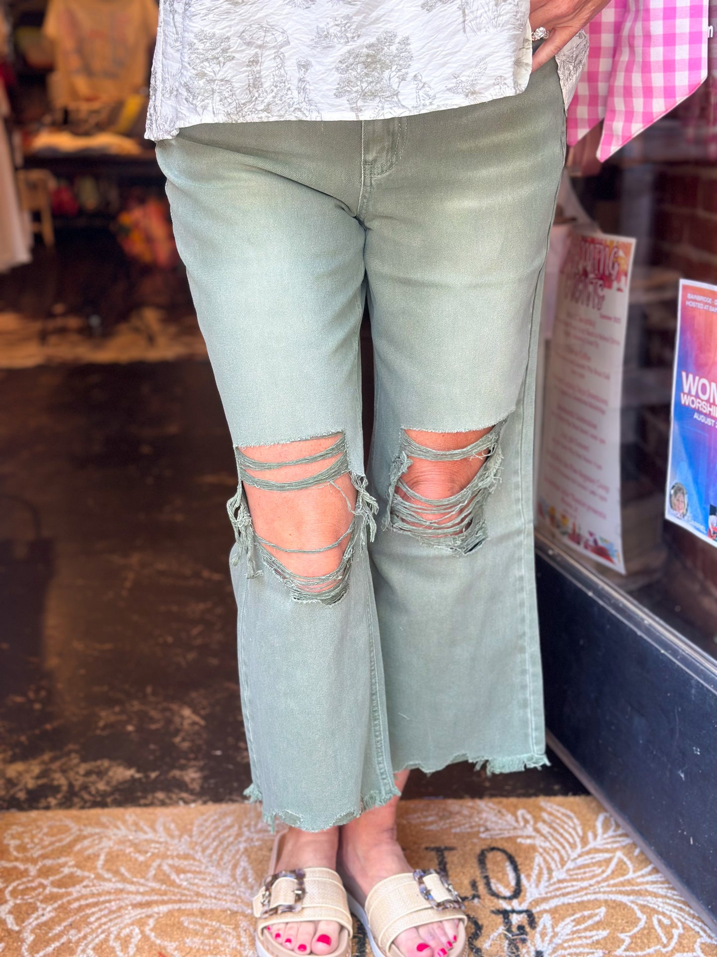Lola Distressed Jeans (Olive)