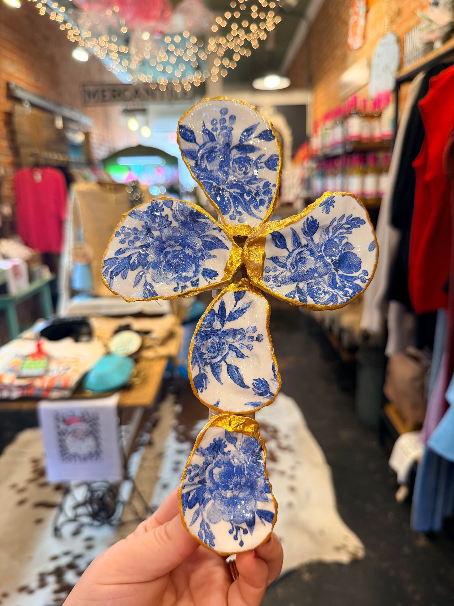 Oyster Cross (Heart of Darley)