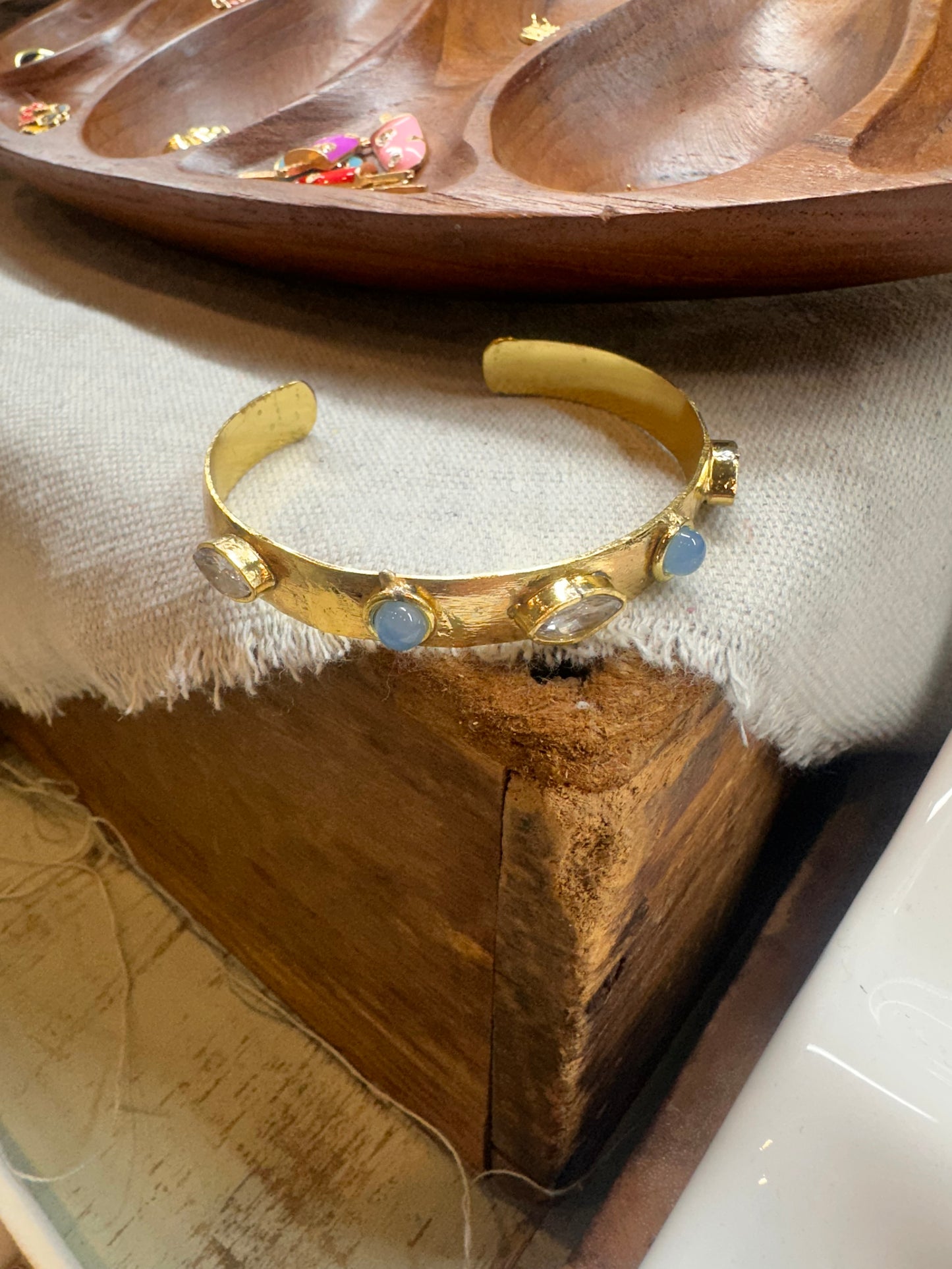 Flint Cuff