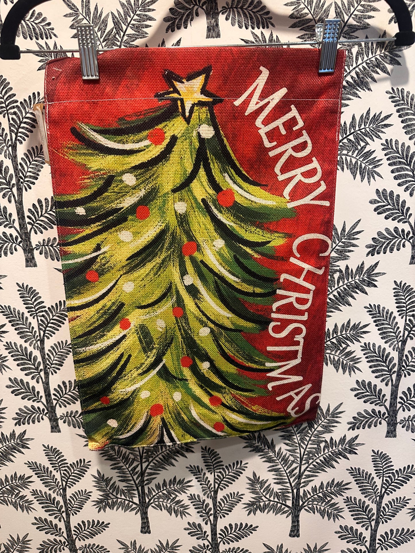 Merry Tree Garden Flag