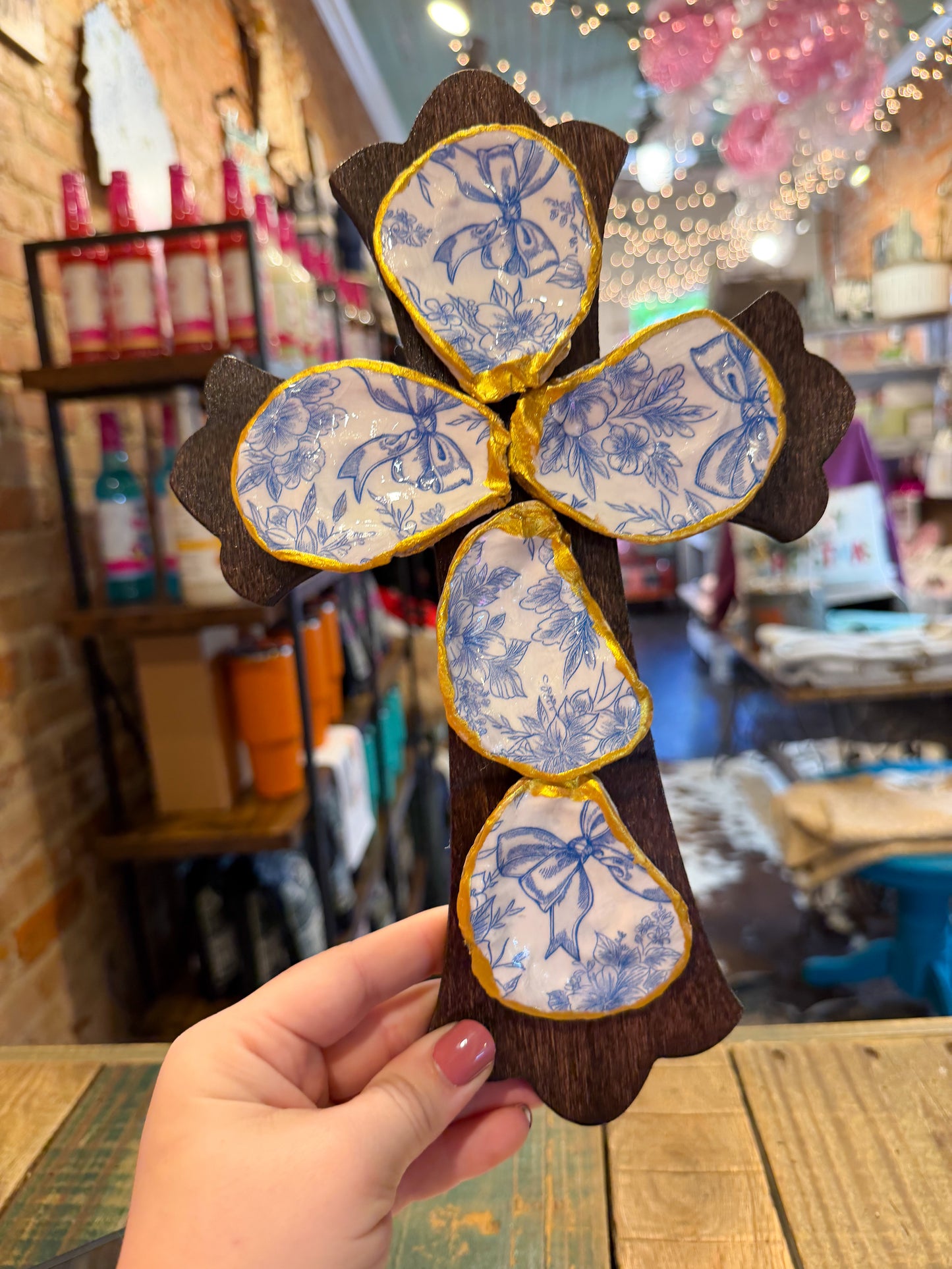 Blue Oyster Cross (Heart of Darley)