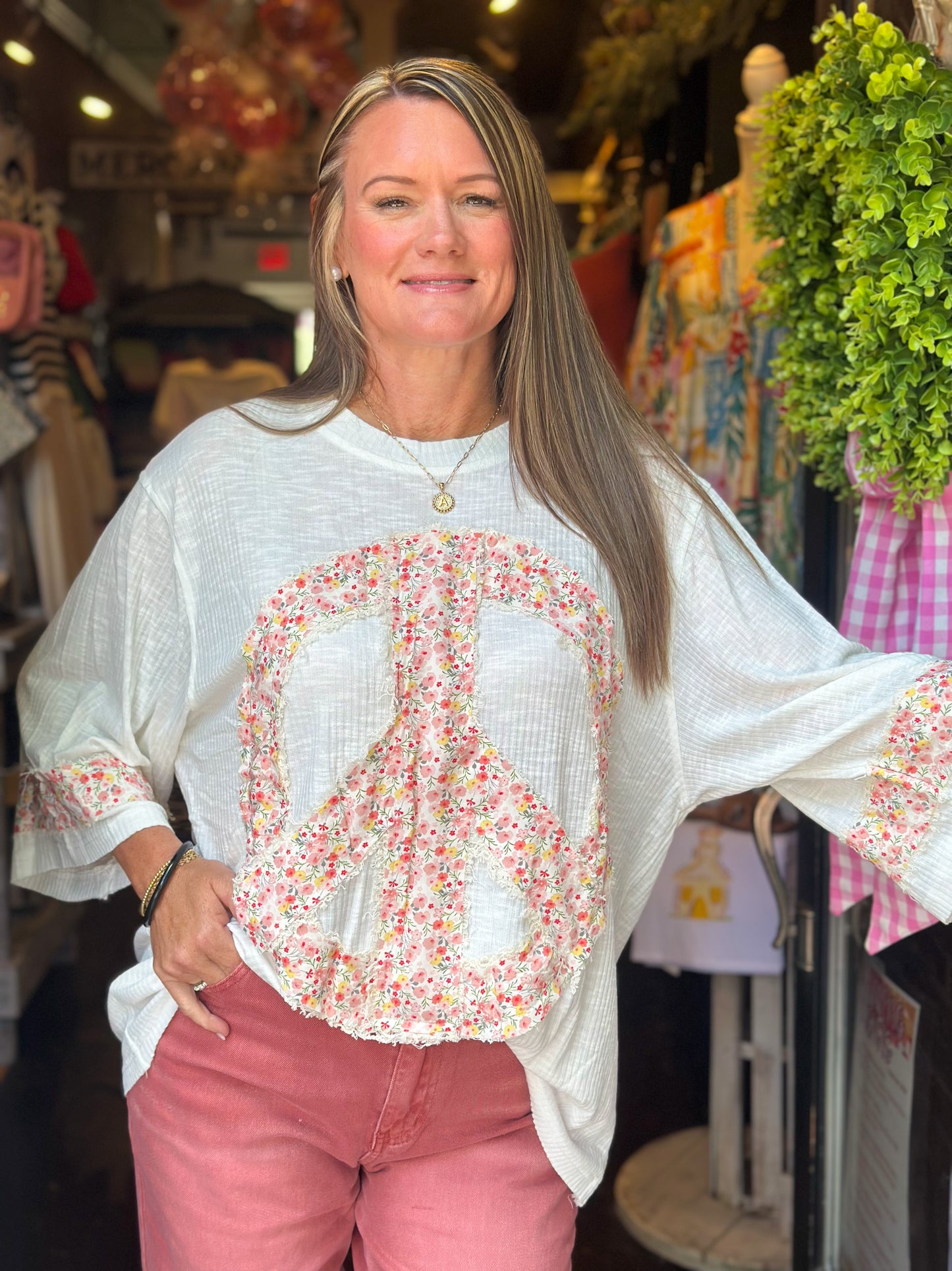 Lola Distressed Jeans (Cabernet)