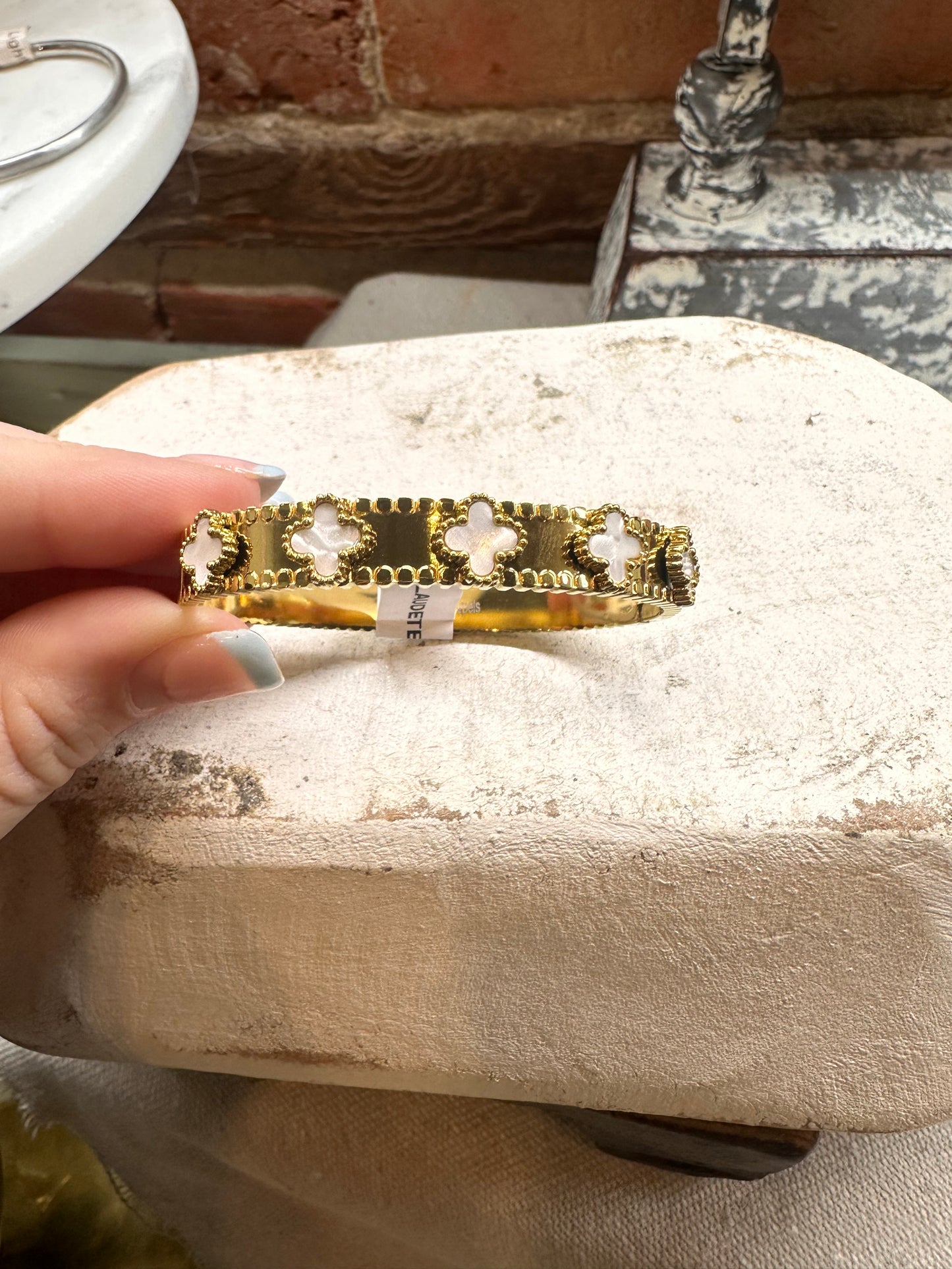 Claudette Clover Bangle