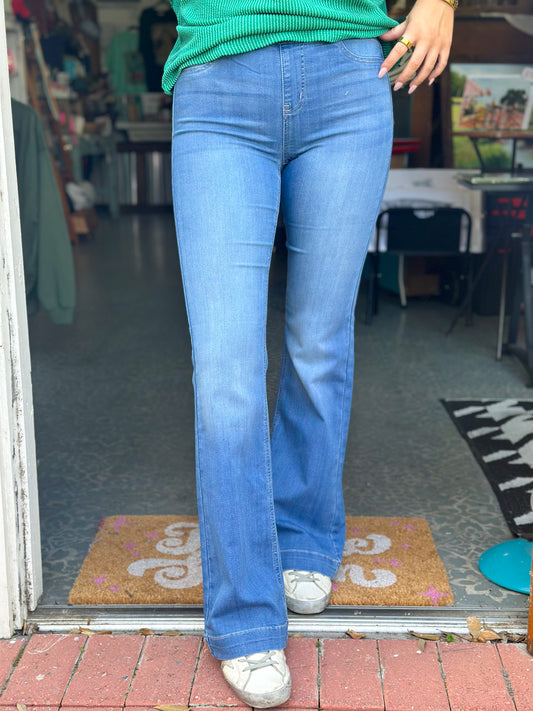Sasha Pull on Flares (Light Wash)