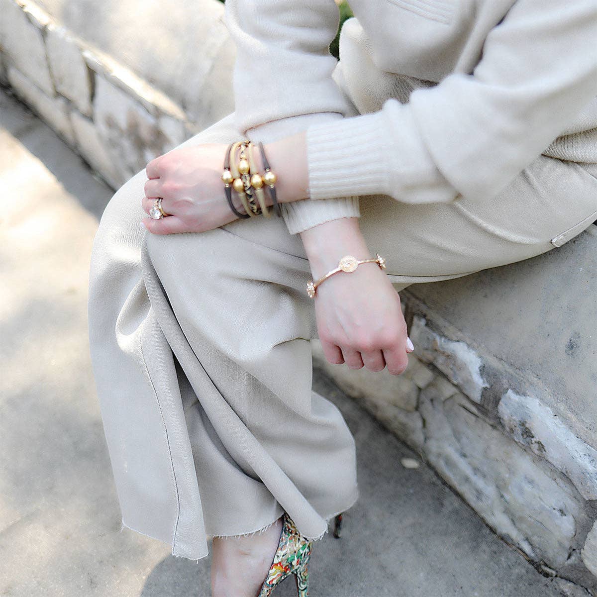 Roan Lion Head Bangle in Worn Gold