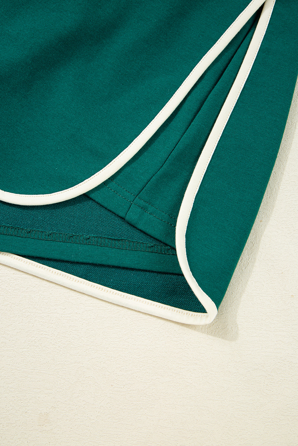 Evergreen Plus Size Contrast Trim T Shirt and Skirt Two Piece Set